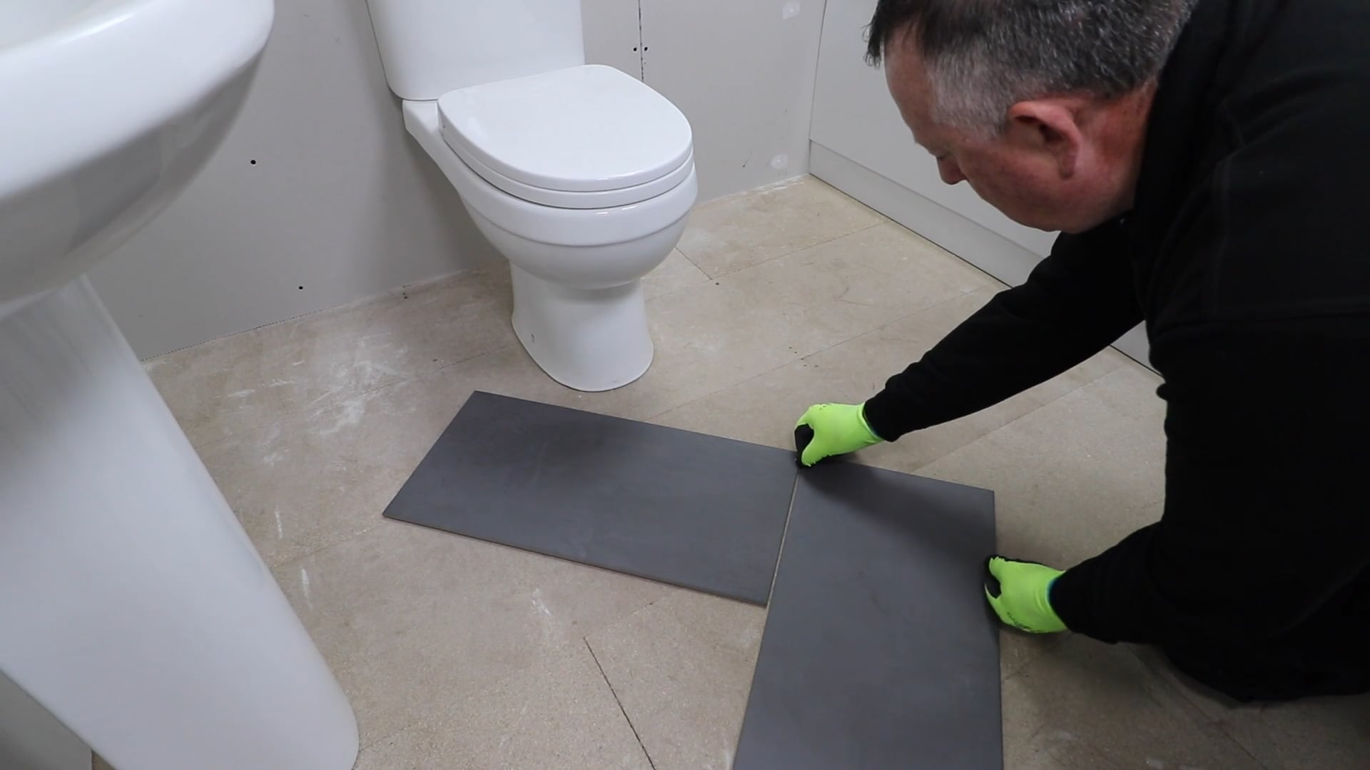 DIY bathroom tile installation 2023